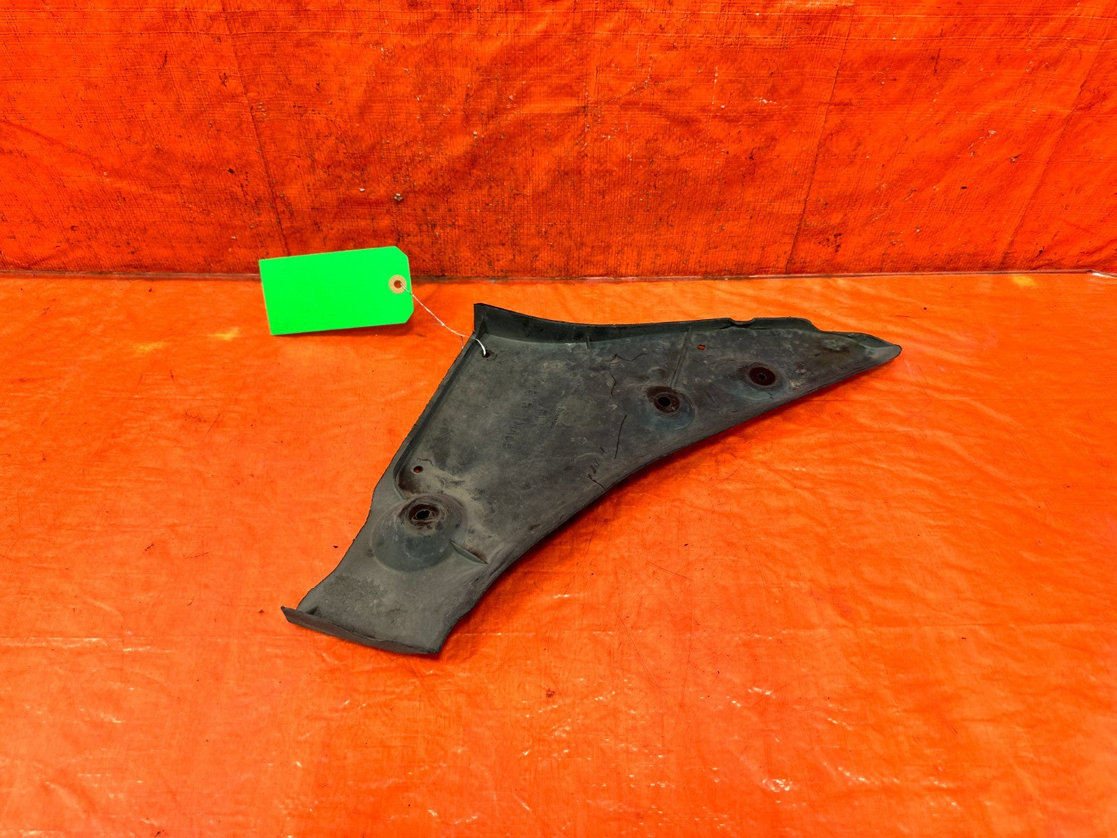 16 24 INFINITI Q50   3.0L   LEFT SIDE   74818 1MA0B   OEM 3161