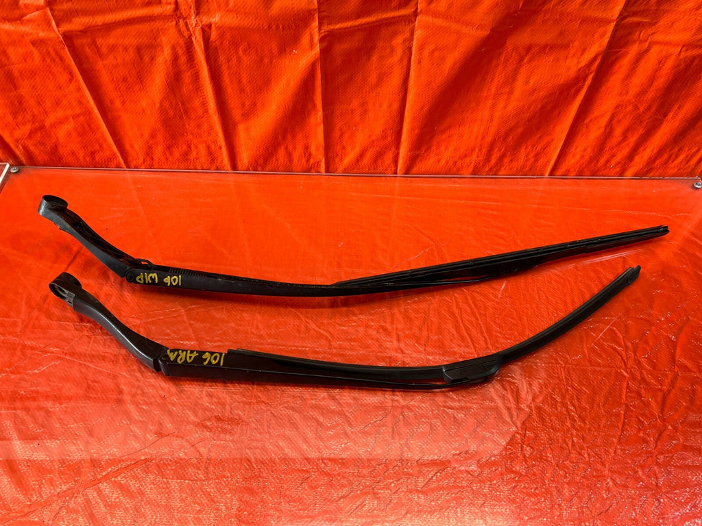 04 08 ACURA TL   WINDSHIELD WIPER ARMS   LEFT AND RIGHT ARM SET   OEM OE #1060