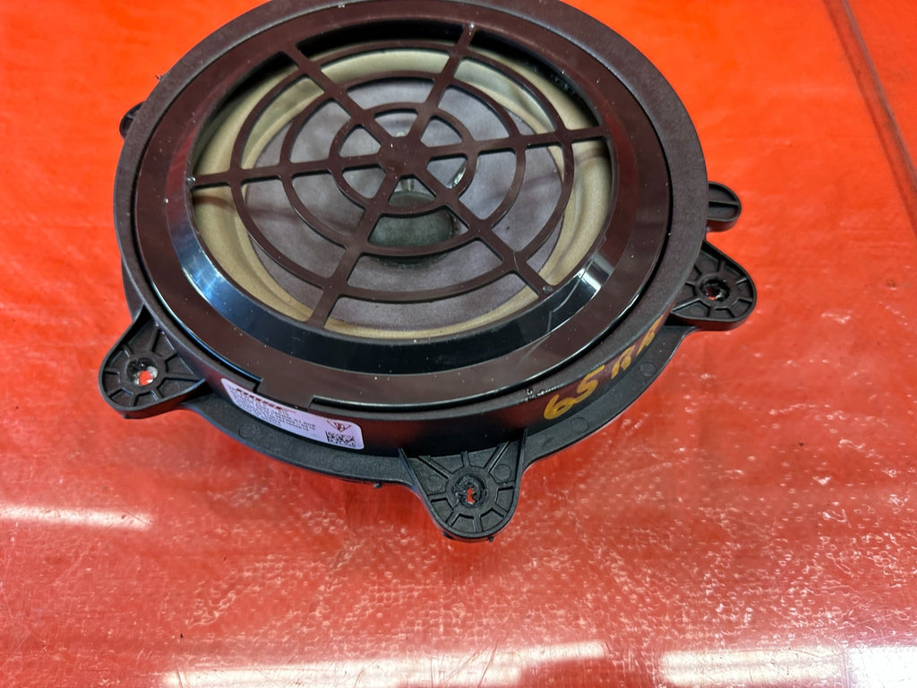 10 16 PORSCHE PANAMERA   PASSENGER RIGHT REAR   BOSE SPEAKER   OEM FACTORY #654
