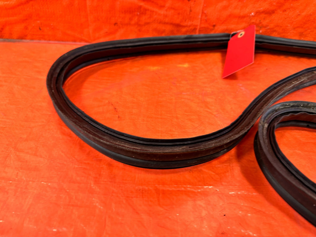 10-16 HYUNDAI GENESIS COUPE TRUNK WEATHER STRIP TRIM GASKET LINER LINING OEM 30217