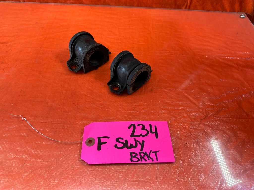 04 08 ACURA TL   LEFT & RIGHT FRONT SWAY BAR BRACKETS W/ BUSHING   OEM #2340