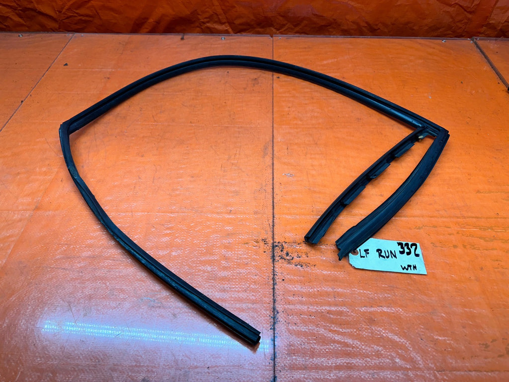 92 96 HONDA PRELUDE   DRIVER LEFT DOOR WINDOW RUN CHANNEL   OEM #3320