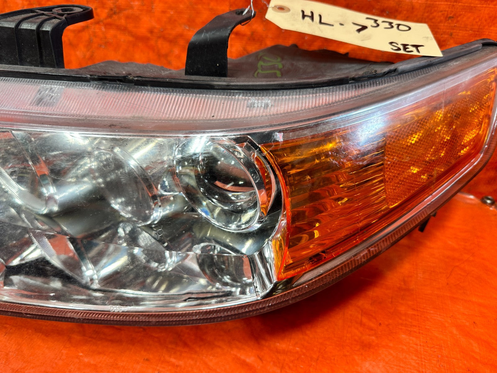 04 08 ACURA TSX   CRYSTAL HOUSING HEADLIGHTS HEADLAMPS   W/ BALLASTS #33010