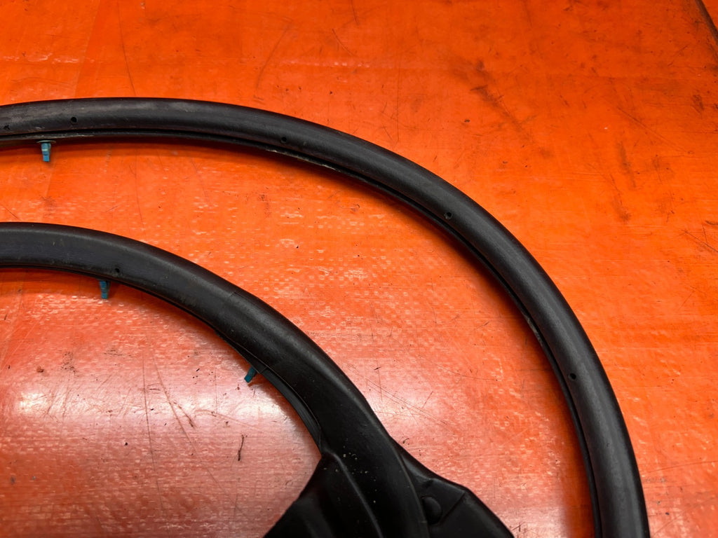 03-08 NISSAN 350Z 2D DRIVER LEFT DOOR BODY WEATHERSTRIP SEAL OEM #3467