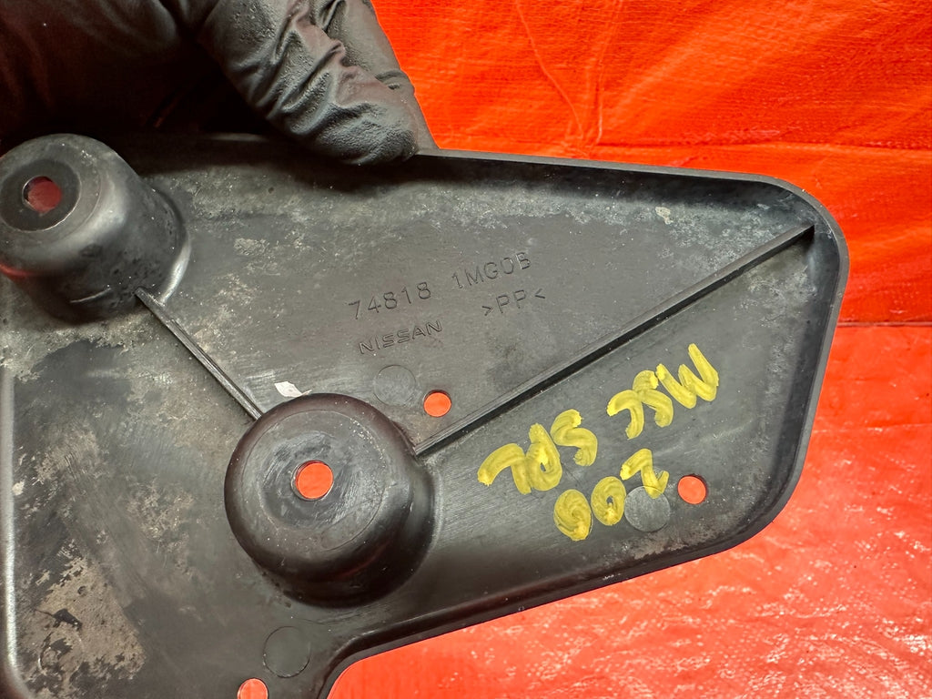 17 20 INFINITI Q60   TUNNEL STAY BRACKET   LEFT   OEM FACTORY #2008