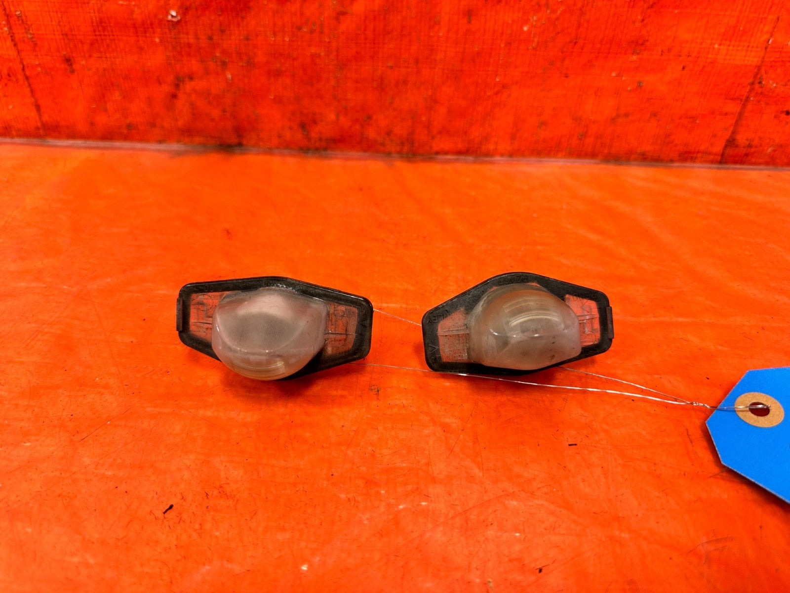 02 05 HONDA CIVIC SI EP3 HATCHBACK   LEFT AND RIGHT LICENSE PLATE LIGHTS LAMPS1