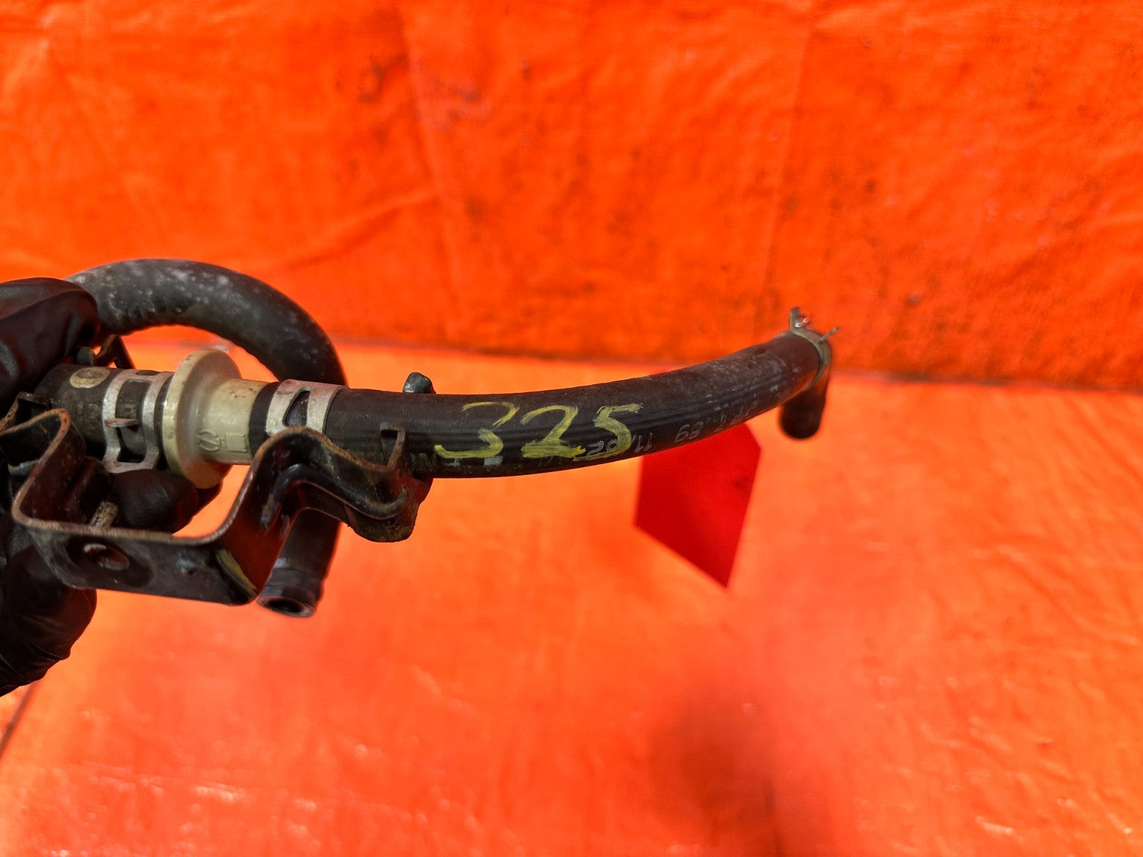 90 91 HONDA CIVIC HATCHBACK   BRAKE BOOSTER VACUUM HOSE LINE   OEM 3253