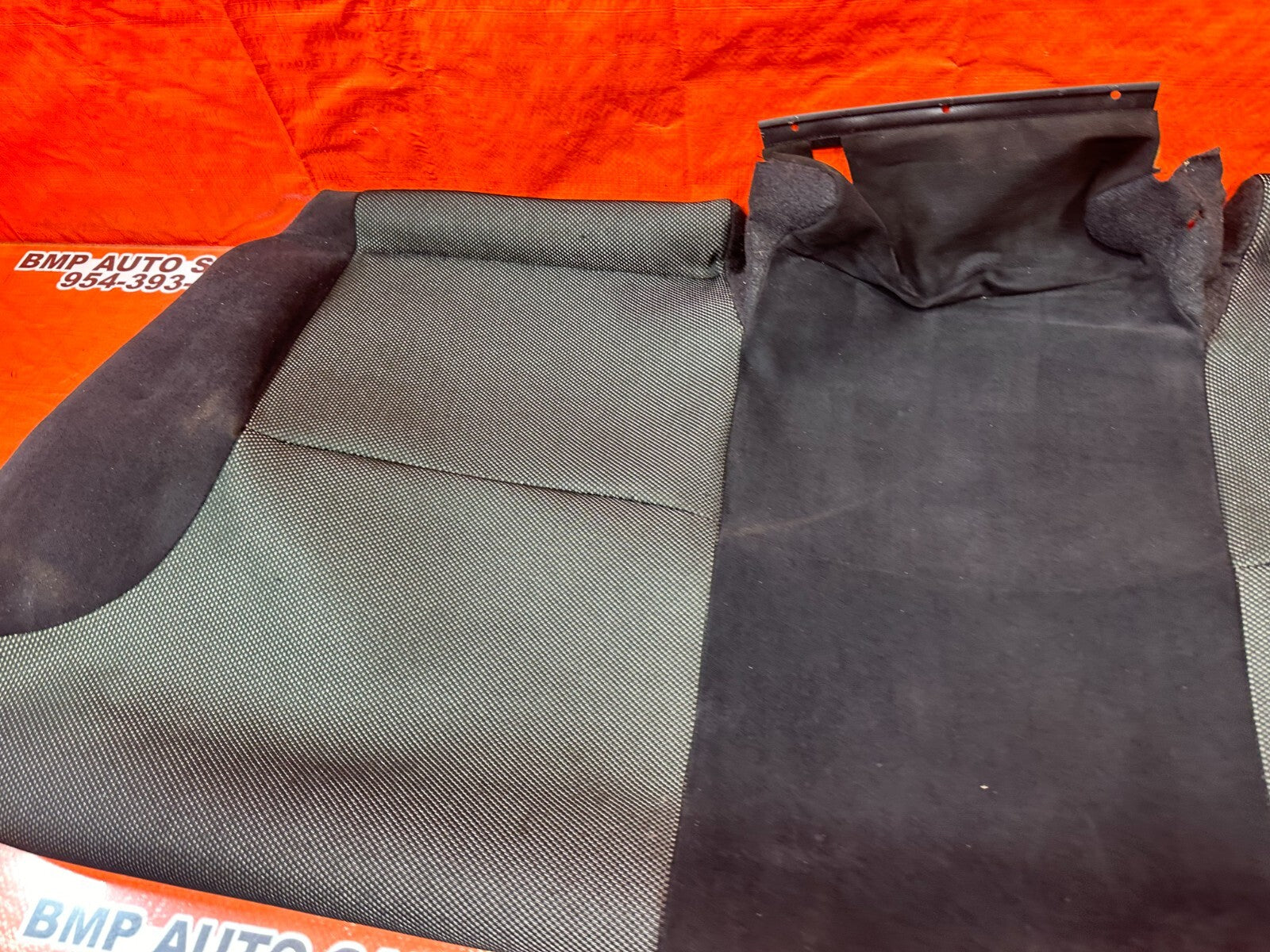 02 05 HONDA CIVIC SI EP3 PASSENGER REAR LOWER SEAT SKIN WRAP COVER OEM 2588