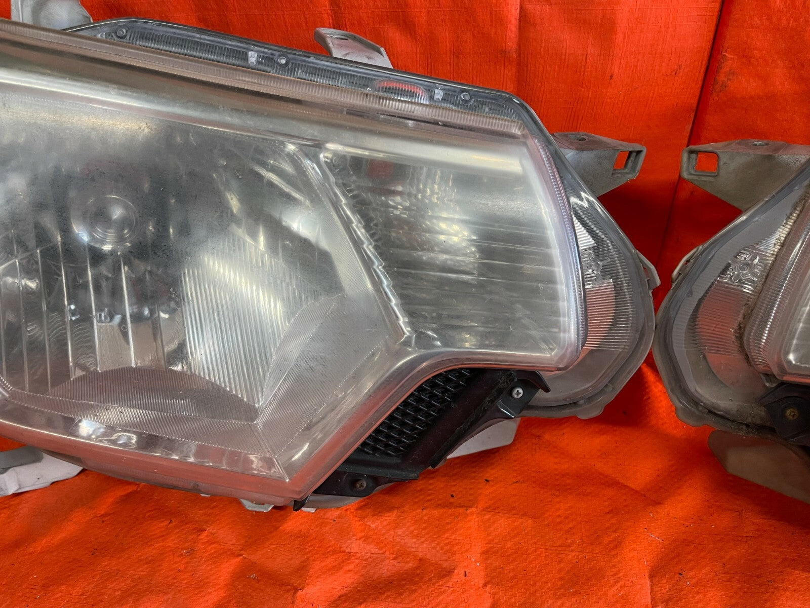 12 15 TOYOTA TACOMA   HEADLIGHT SET   HEADLIGHTS LEFT RIGHT 1 OEM 1 AFTERMARKET6