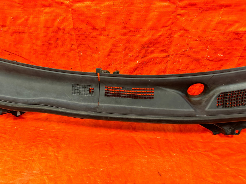 14-20 INFINITI Q50 Q60 - WINDSHIELD WIPER COWL TRIM PLASTIC - OEM FACTORY #3143