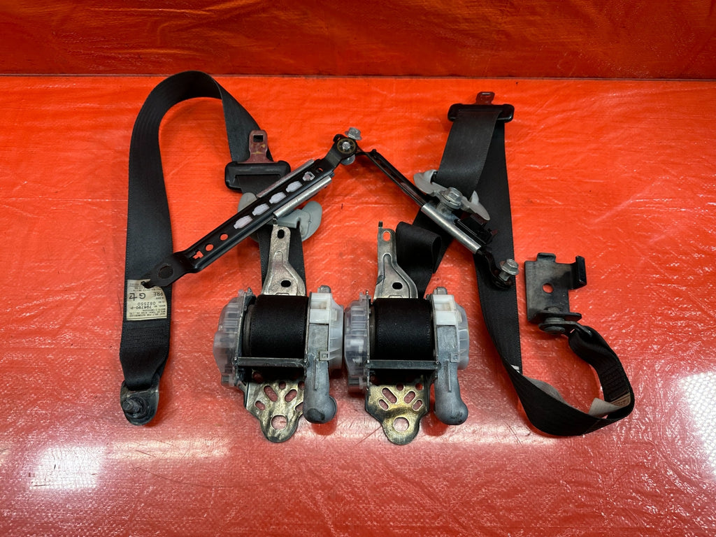 08 09 LANCER EVOLUTION X EVO 10   LEFT & RIGHT FRONT SEAT BELTS   OEM OE #2148