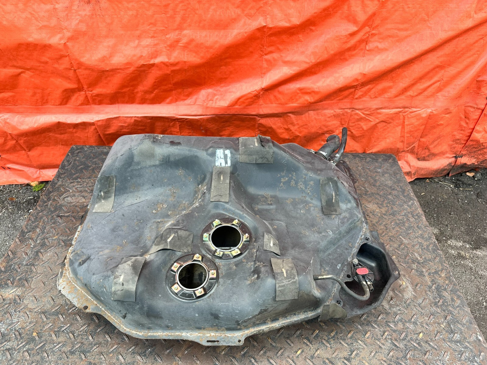 96 98 HONDA CIVIC   HATCHBACK ONLY   GASOLINE GAS FUEL TANK ASSEMBLY   OEM #2870