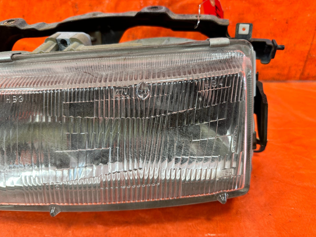 90 91 HONDA CIVIC HATCHBACK   DRIVER LEFT HEADLIGHT HEADLAMP   OEM 3252