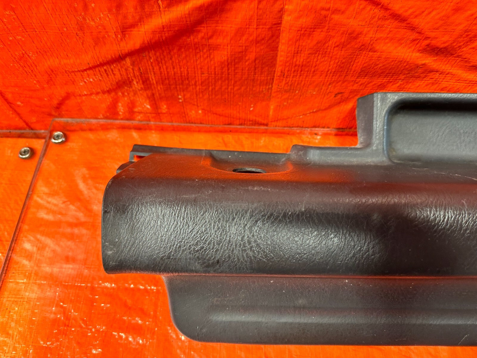 96 00 HONDA CIVIC COUPE   LEFT AND RIGHT FLOOR PILLARS SCUFF PLATES GRAY OEM 2857