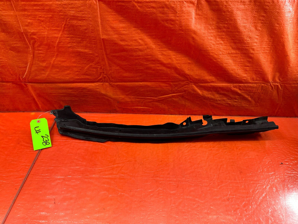 07 13 INFINITI G35 G37 SEDAN   RUBBER FENDER TRIM HOOD SEAL   LEFT   OEM #2380