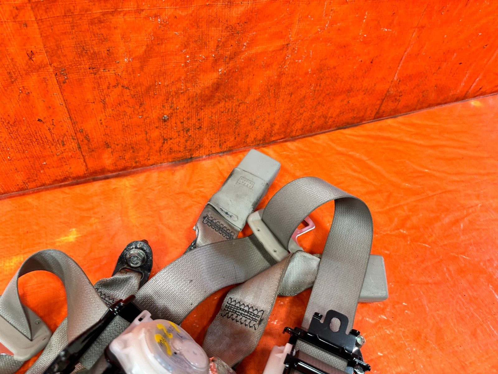 09 14 ACURA TSX   REAR SEAT BELT SET   LEFT & RIGHT SEAT BELTS   GRAY   OEM 3216