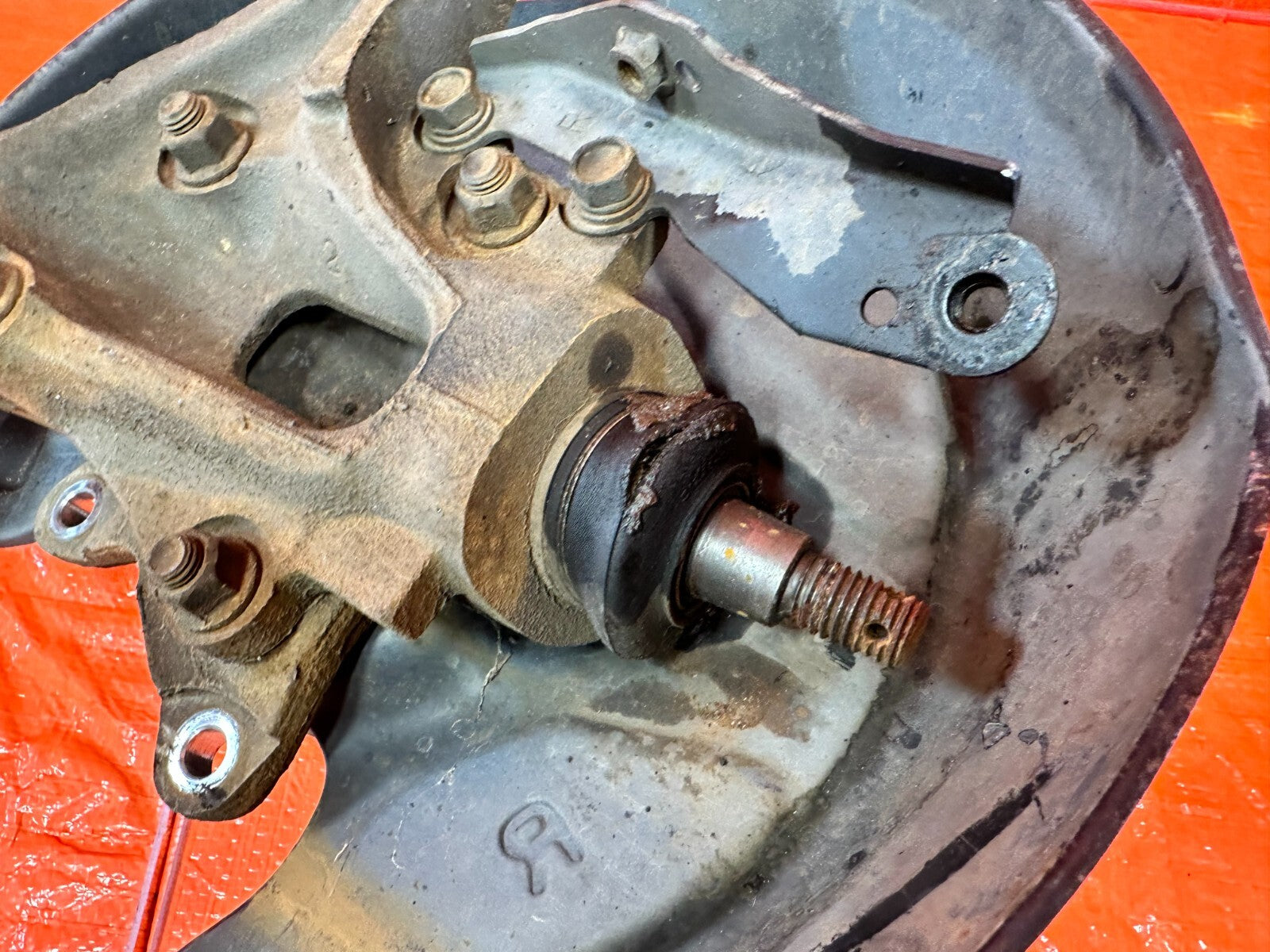 97 01 HONDA PRELUDE   PASSENGER RIGHT REAR   SPINDLE KNUCKLE HUB   OEM #2639