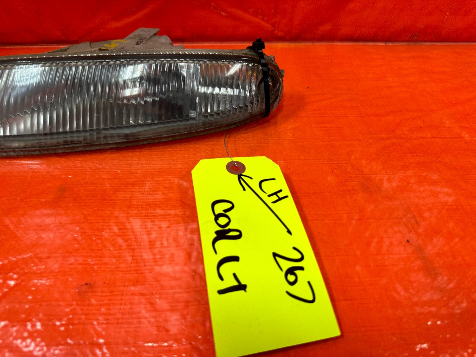 90 97 MAZDA MX 5 MIATA   DRIVER LEFT   FRONT BUMPER SIGNAL CORNER LIGHT OEM #2674