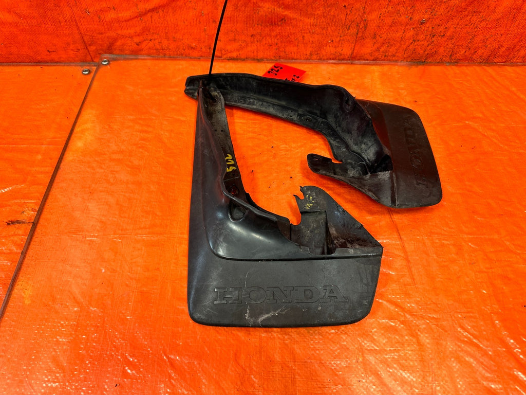 90 91 HONDA CIVIC HATCH MUD FLAP / SPLASH GUARD SET LEFT & RIGHT FRONT OEM 3254