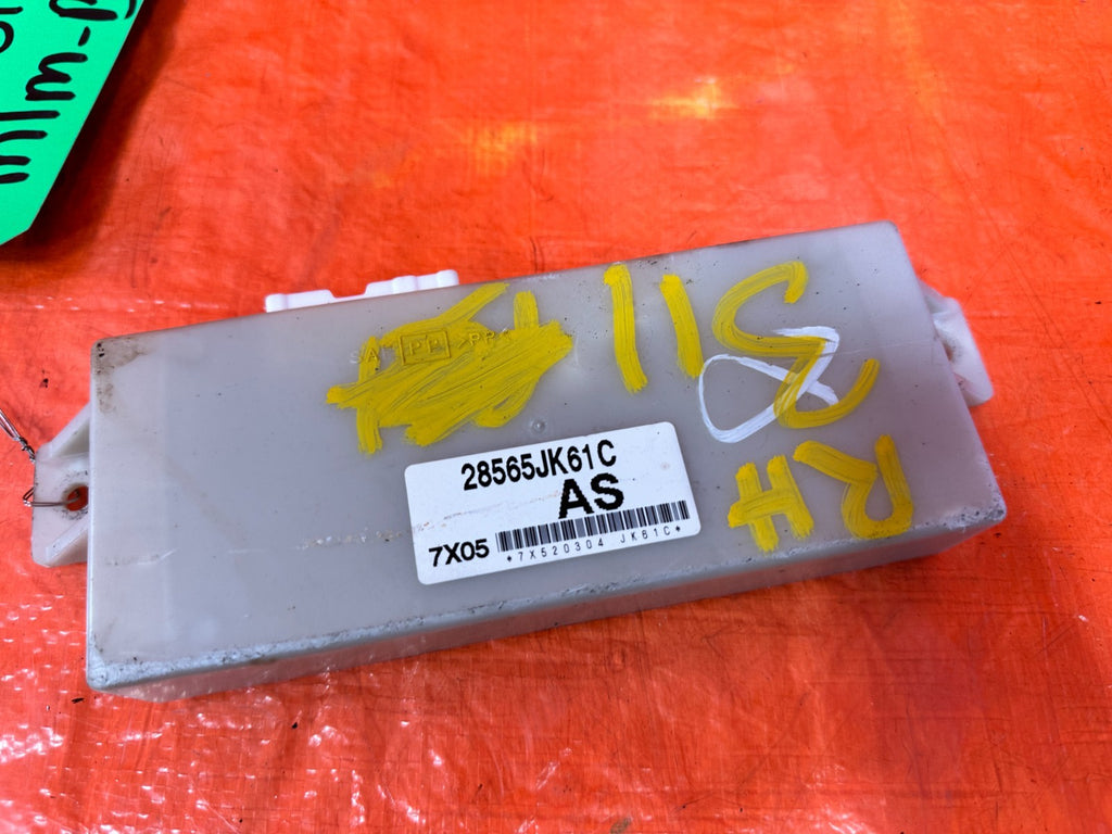 INFINITI G37 2D COUPE SPORT S RIGHT FRONT SEAT CONTROL MODULE 28565JK61C / 3111