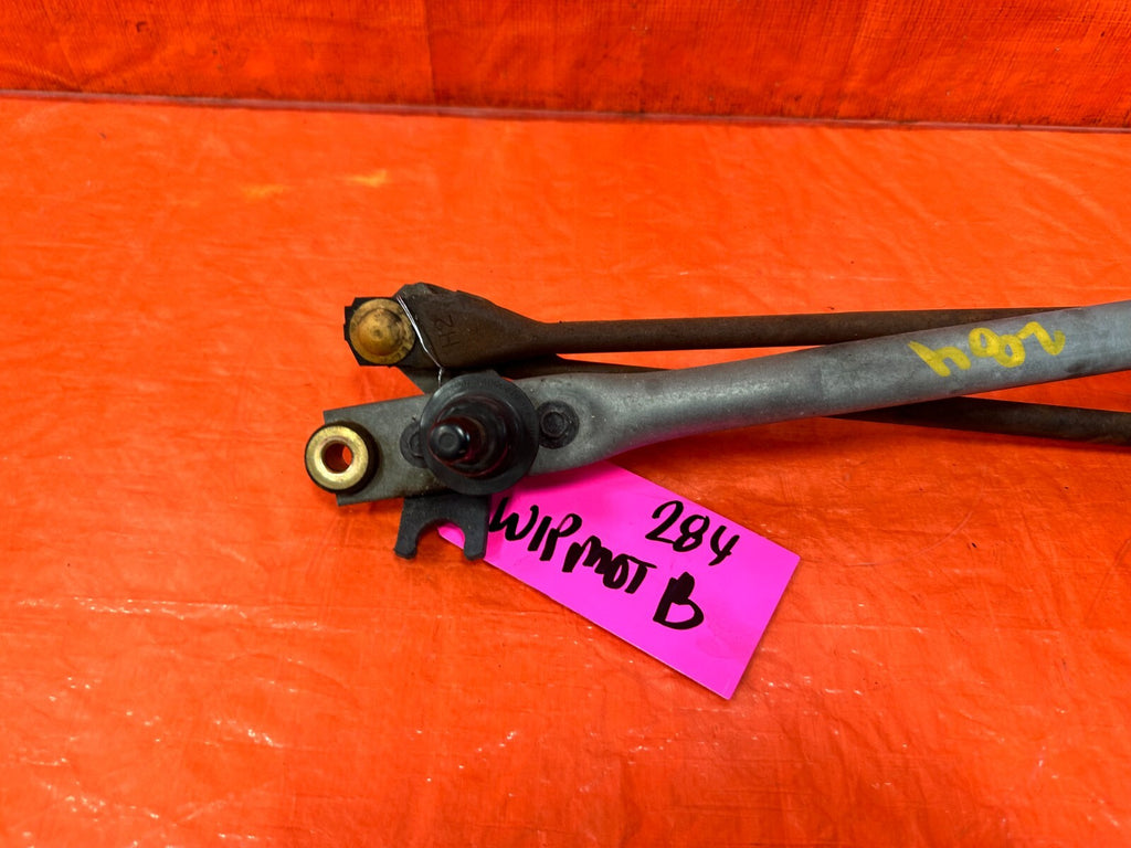 96 00 HONDA CIVIC   WINDSHIELD WIPER MOTOR AND WIPER LINKAGE COMBO   OEM #2843