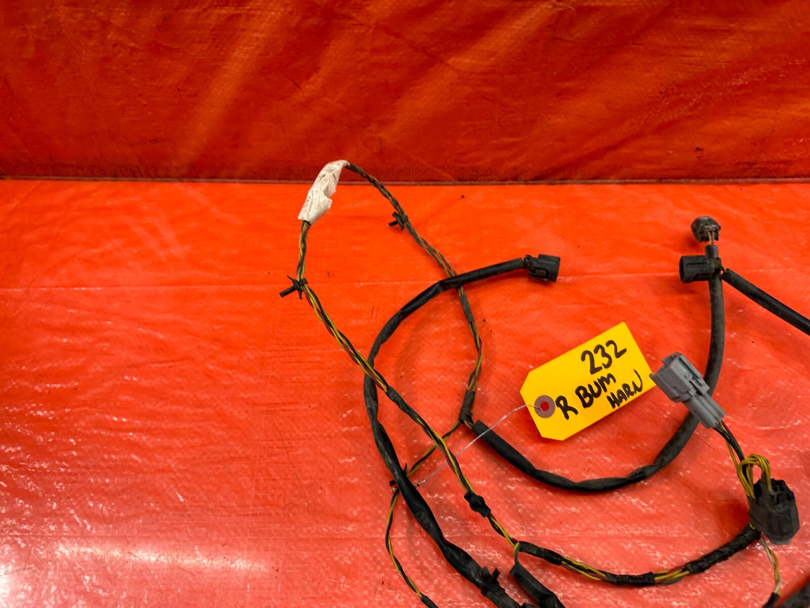 2010 10 INFINITI G37 CONVERTIBLE   REAR BUMPER WIRE HARNESS ( W/ SENSOR MODEL)4