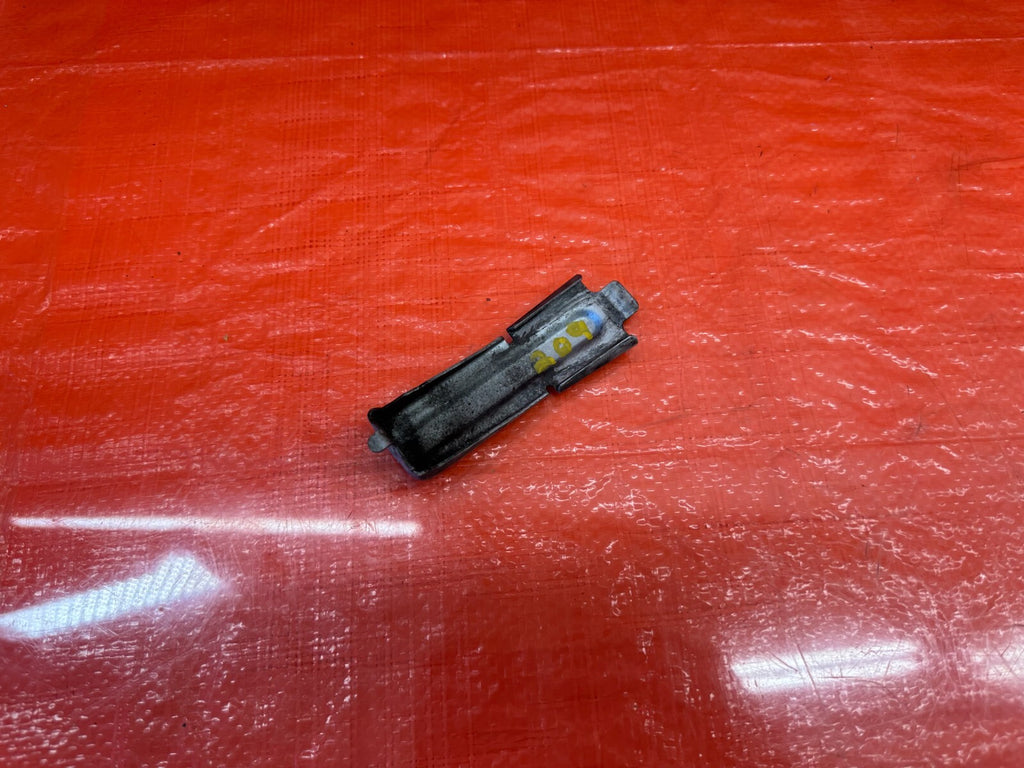 04 08 ACURA TSX   POWER STEERING PUMP TANK BOTTLE MOUNTING BRACKET   OEM #2090
