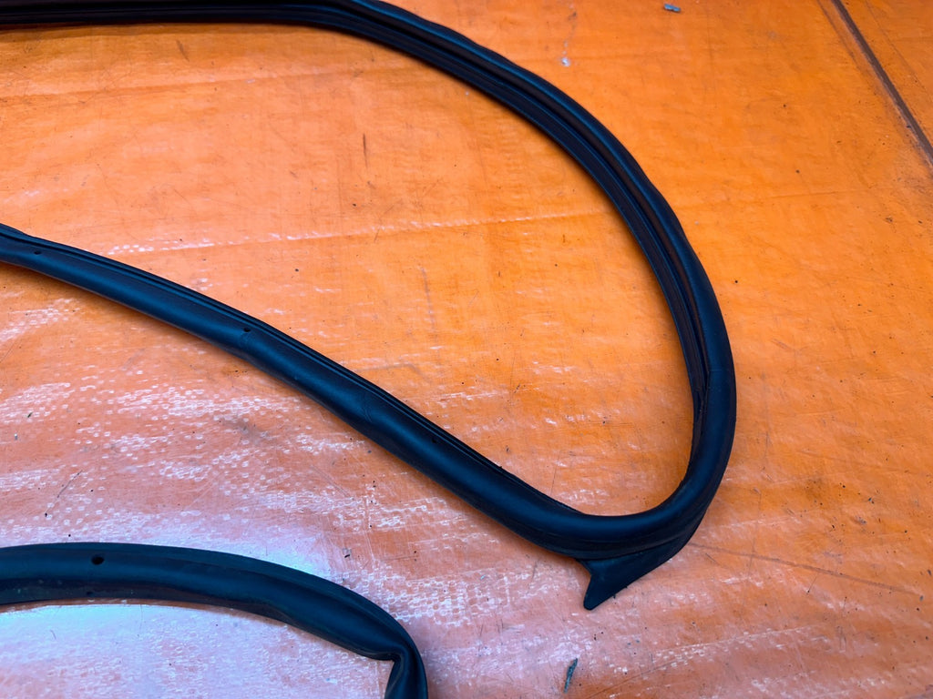 09-14 ACURA TSX 4D SEDAN DRIVER LEFT FRONT DOOR WEATHER STRIP SEAL RUBBER OEM #28