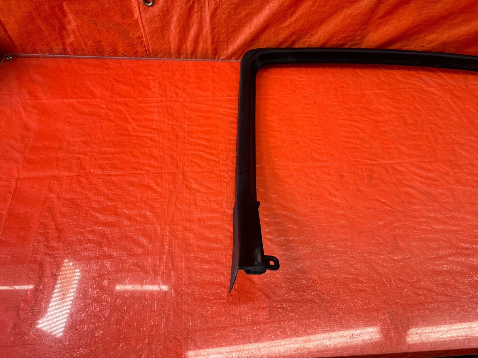 04 08 ACURA TL   PASSENGER RIGHT REAR   INTERIOR UPPER GLASS DOOR TRIM OEM 2345