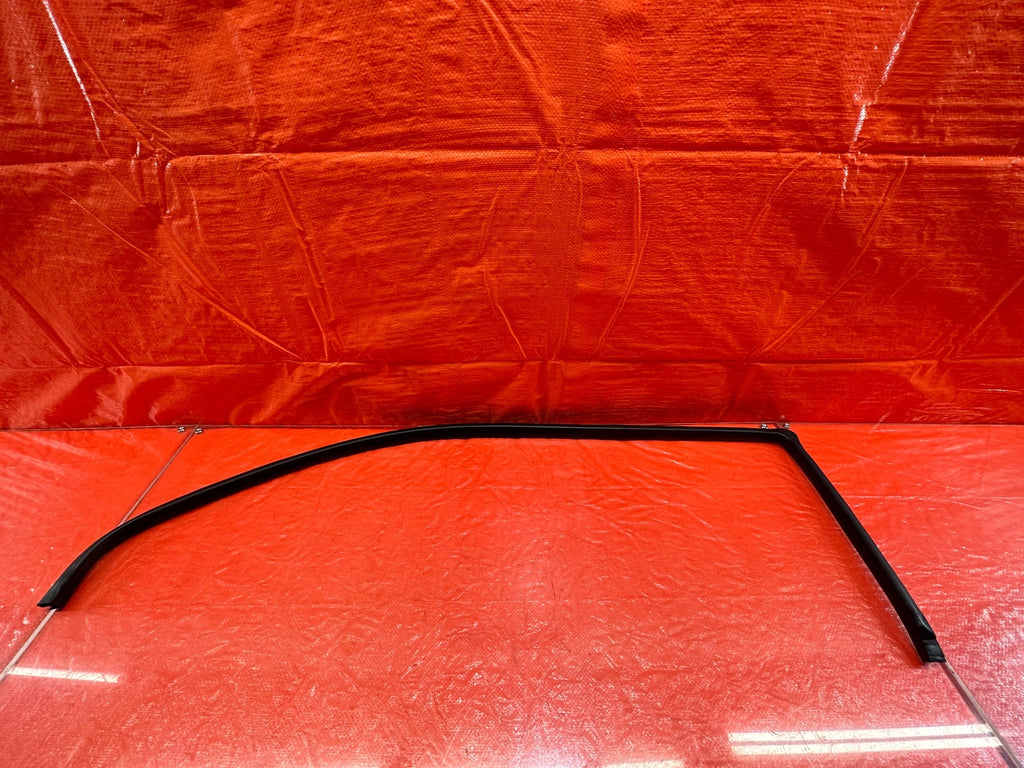 02 05 HONDA CIVIC SI EP3 HATCH DOOR TO CHASSIS OPEN TRIM WEATHER STRIP OEM #21615