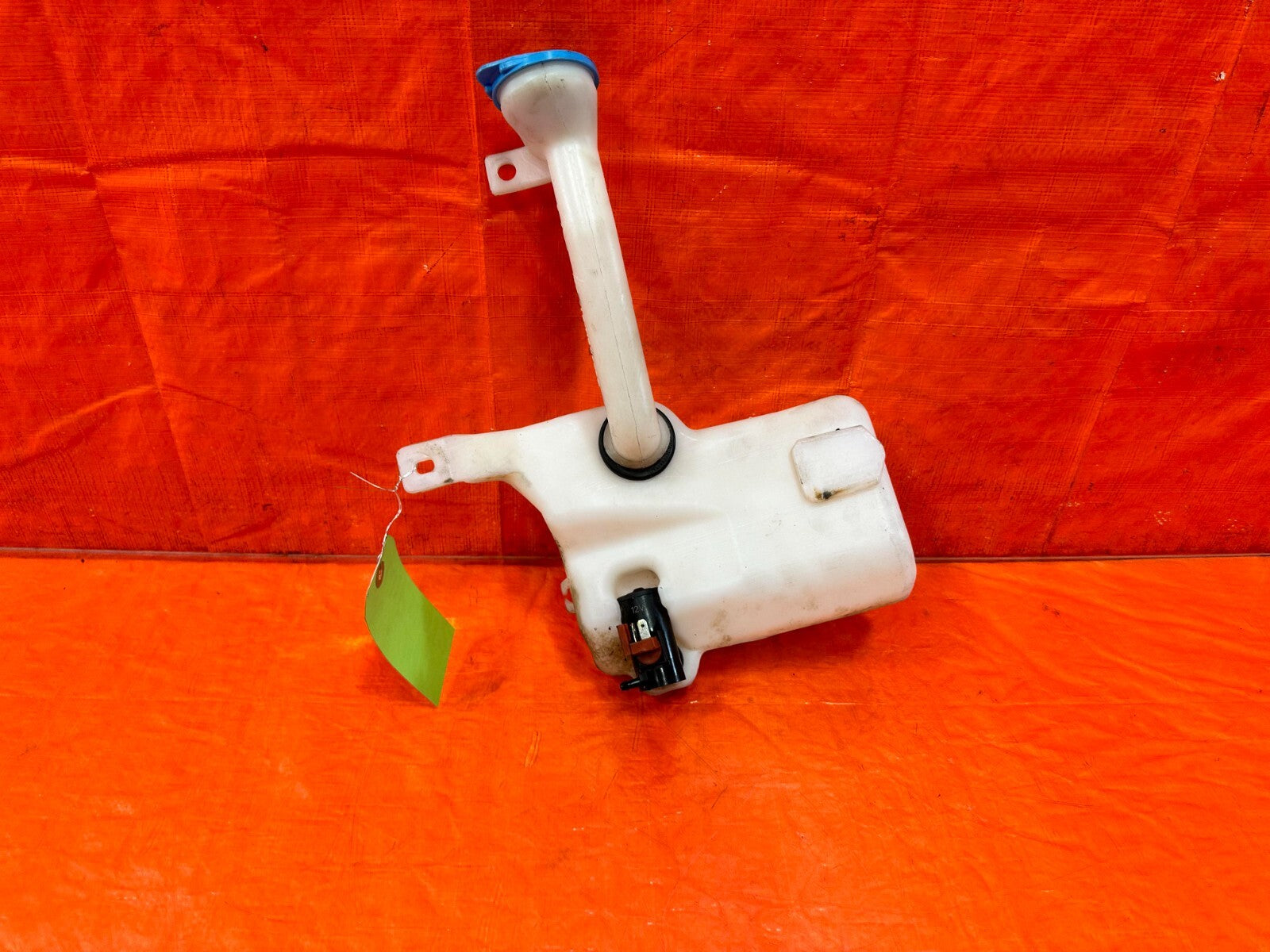 00 09 HONDA S2000   WINDSHIELD WIPER RESERVOIR TANK W/ MOTOR   OEM #2905