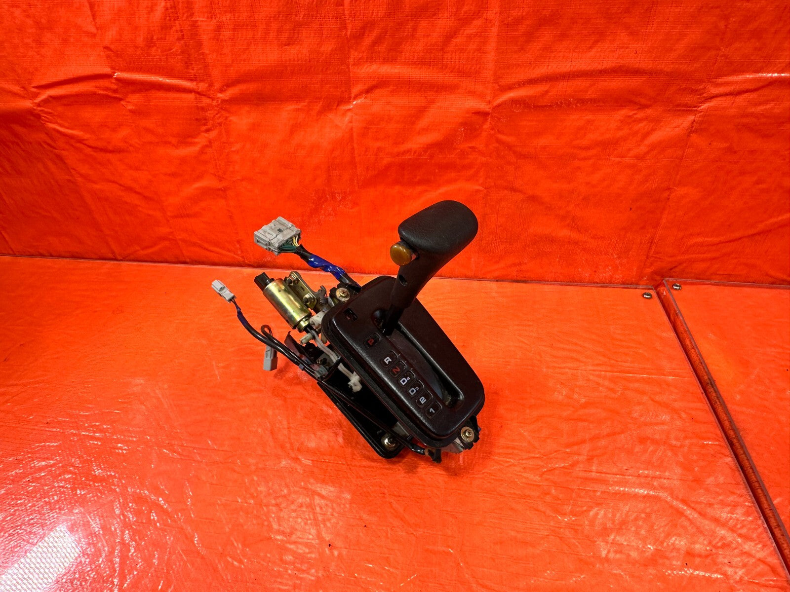 94 01 ACURA INTEGRA   AUTOMATIC MODEL   GEAR SHIFTER SELECTOR SELECT OEM #2680