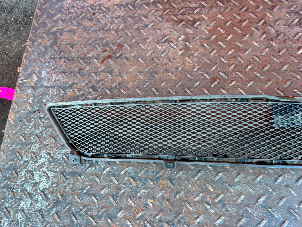 2013 13 INFINITI G37 S CONVERTIBLE   FRONT BUMPER   LOWER GRILLE INSERT   OEM6