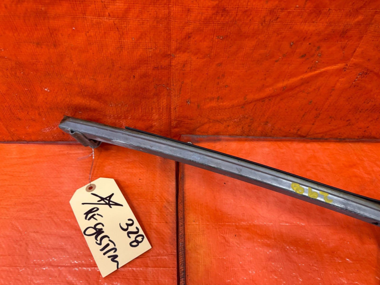 08 13 INFINITI G37 COUPE 2D   WINDOW GUIDE GLASS GUIDE   LEFT SIDE   OEM #3288
