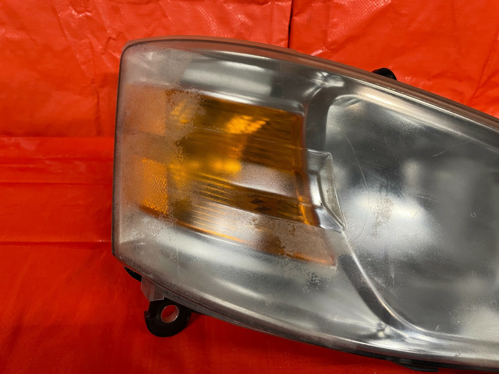 08 10 DODGE GRAND CARAVAN   SE & SXT   PASSENGER RIGHT HEADLIGHT HEADLAMP OEM OE4