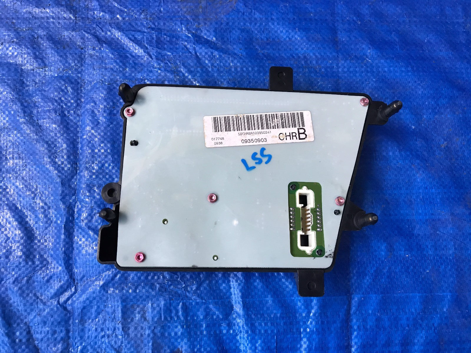 OEM 2001 2002 2003 01 02 03 OLDSMOBILE AURORA INFORMATION DISPLAY CLOCK 093509031