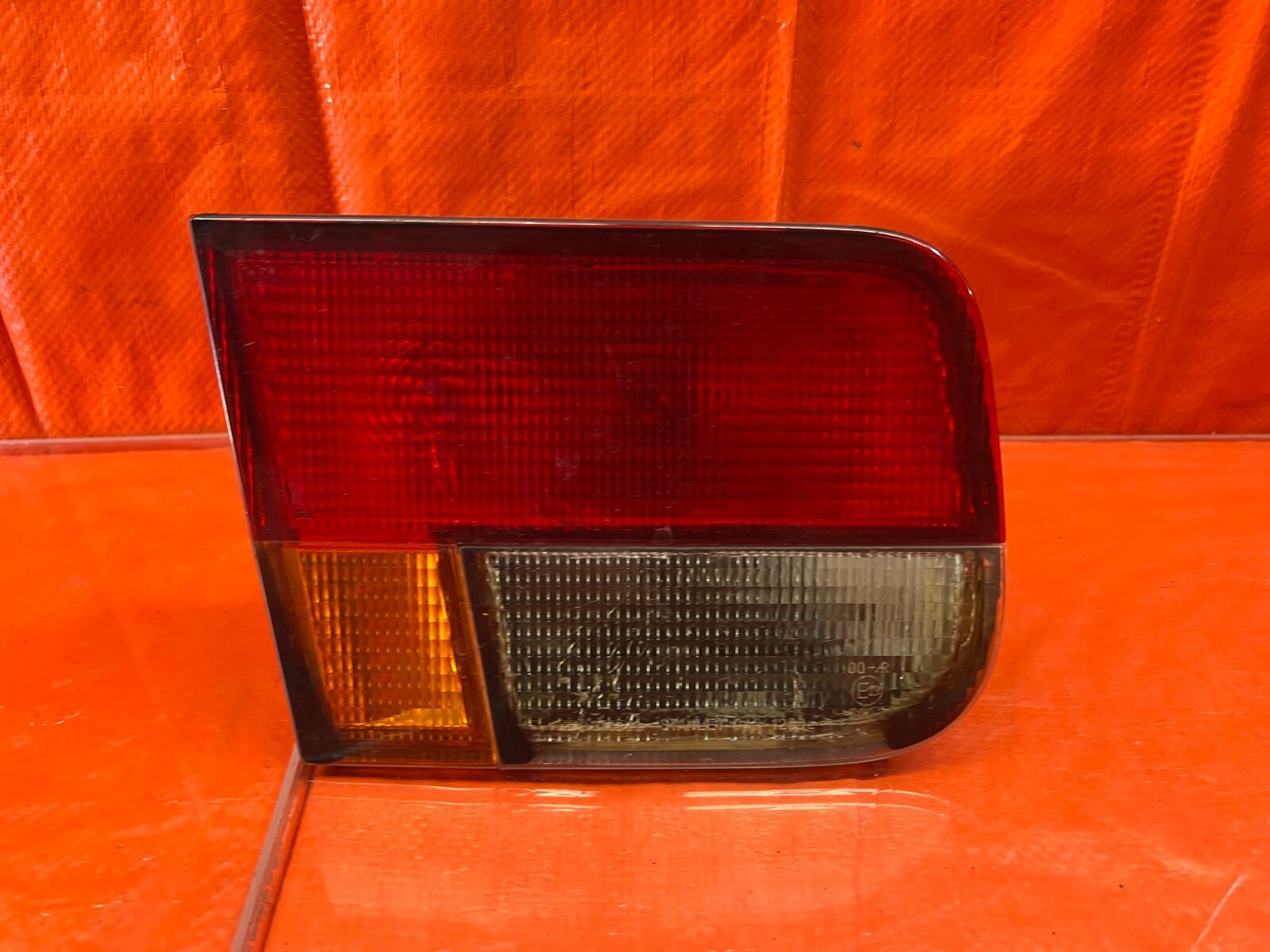 96 98 HONDA CIVIC   COUPE   DRIVER LEFT   INNER TAIL LIGHT LAMP   OEM #1305