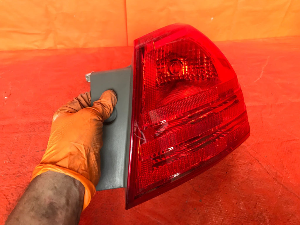 OEM 2008 2009 2010 2011 2012 NISSAN ROGUE PASSENGER RIGHT  OUTER TAIL LIGHT LAMP4