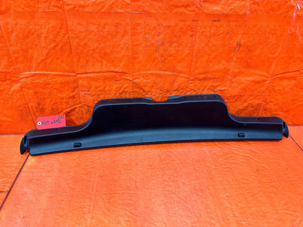 90 91 HONDA CIVIC HATCHBACK   REAR HATCH TAILGATE TRIM PLASTIC COVER OEM 3250