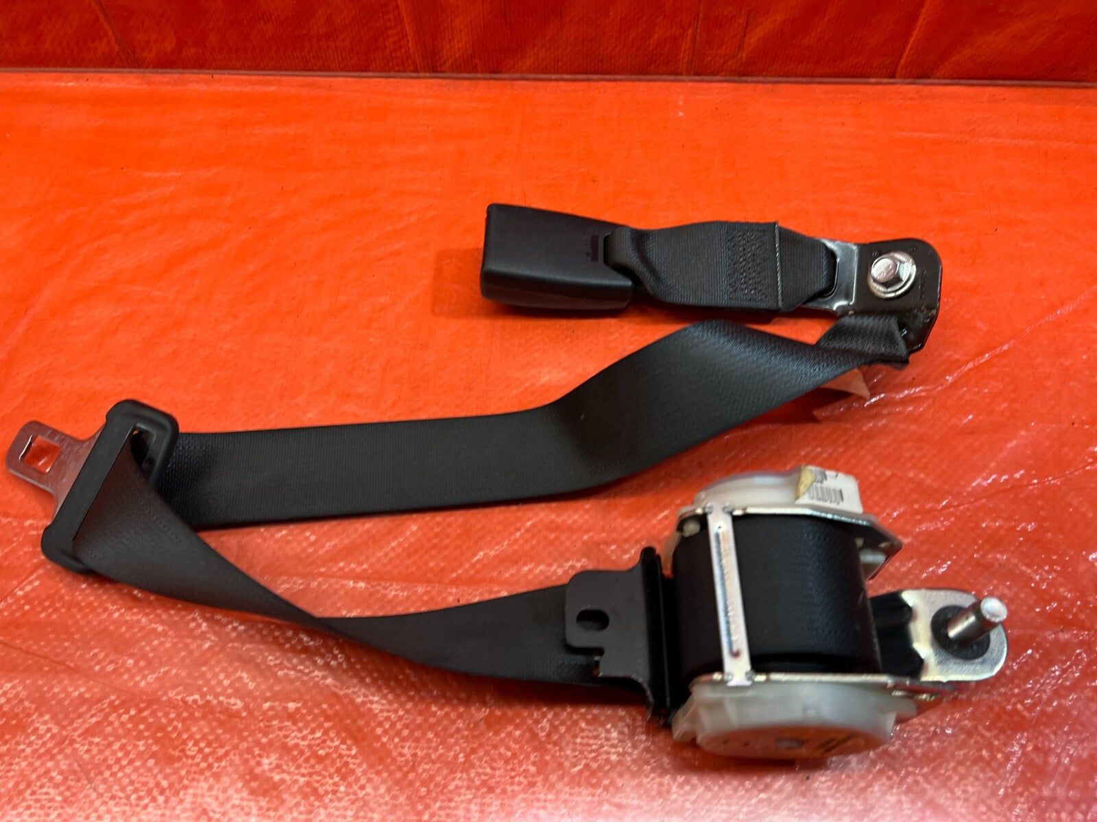 07 11 HONDA CIVIC SI SEDAN   REAR CENTER SEAT BELT SAFETY BELT   BLACK   OEM 1554