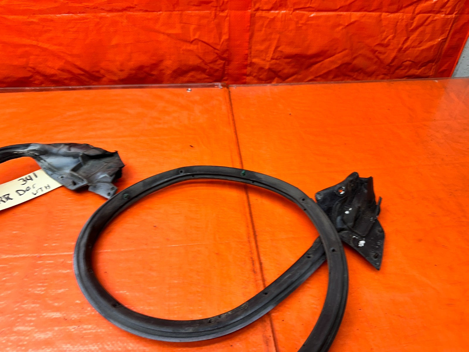 94-01 ACURA INTEGRA 4D RIGHT REAR PASSENGER DOOR WEATHER STRIP SEAL OEM #3416