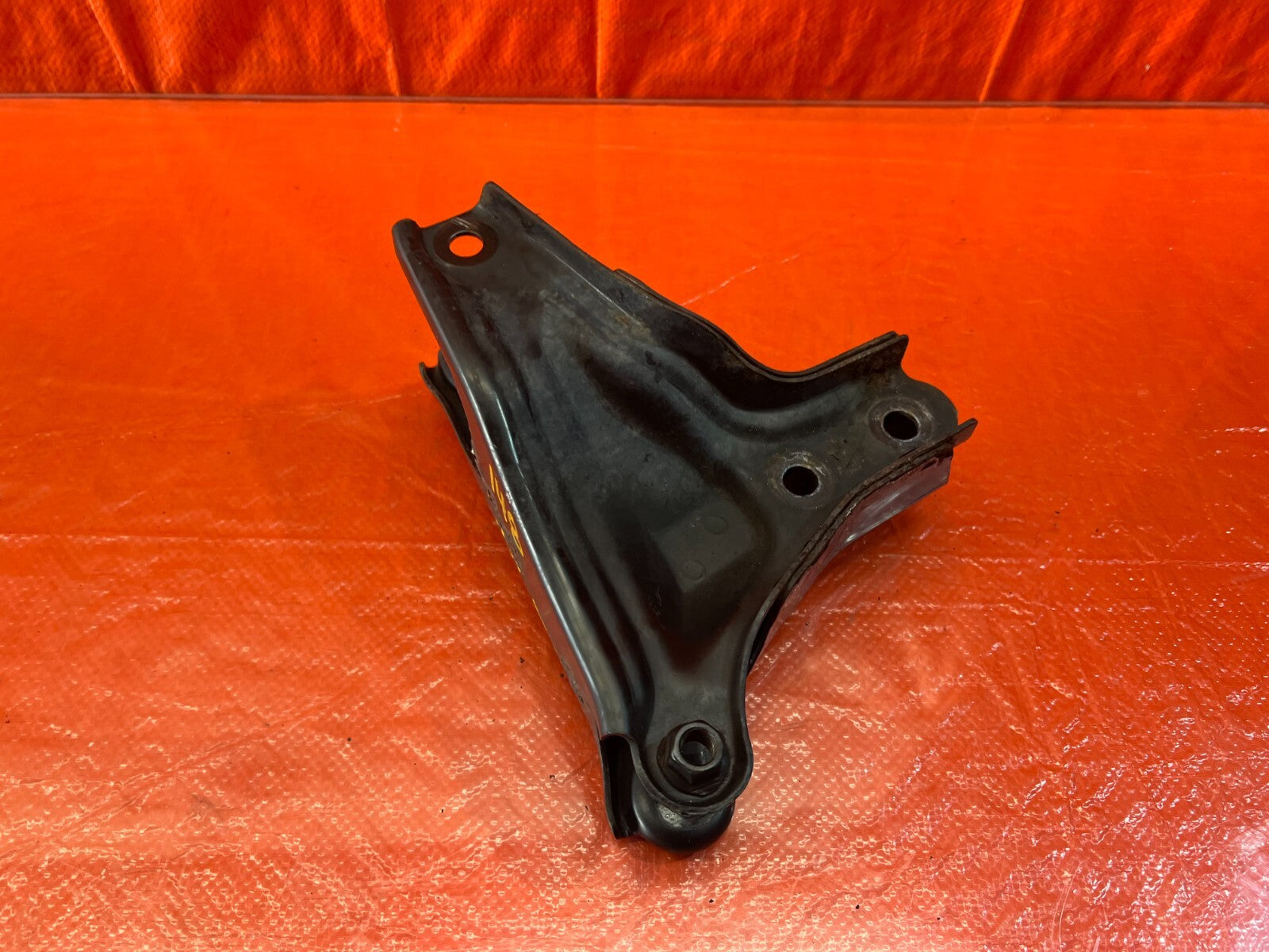 94 01 ACURA INTEGRA   AUTOMATIC   REAR TRANSMISSION BRACKET   OEM #1487