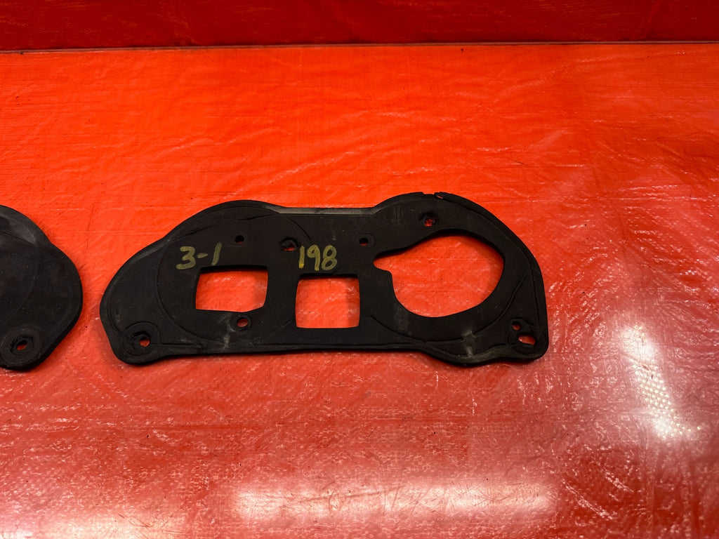 00 01 HONDA S2000   AP1   LEFT AND RIGHT TAIL LIGHT GASKETS SEALERS   OEM #1984