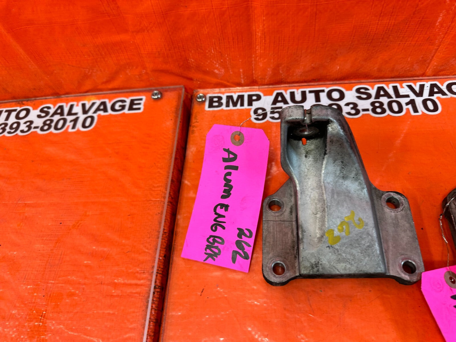 03 09 NISSAN 350Z   LEFT AND RIGHT ALUMINUM ENGINE BLOCK BRACKETS   OEM #2629