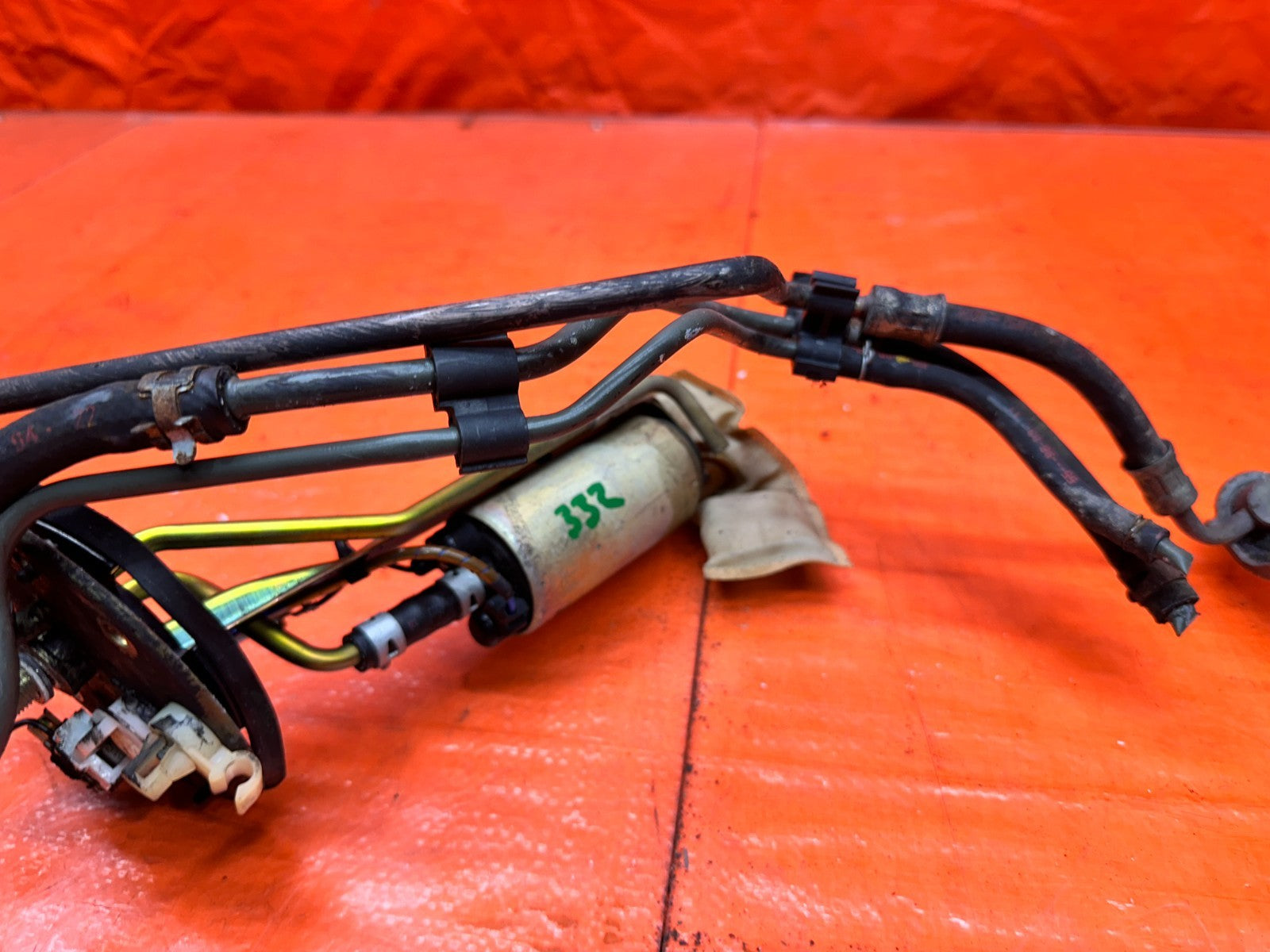 92 96 HONDA PRELUDE FUEL PUMP ASSEMBLY WITH LINES OEM #3325