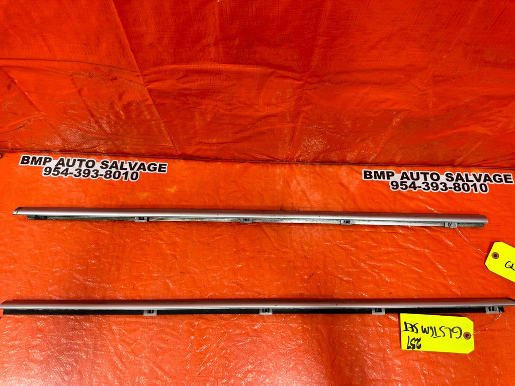 92 93 HONDA CIVIC COUPE HATCH EXTERIOR DOOR WINDOW GLASS TRIM SET LEFT RIGHT OEM2