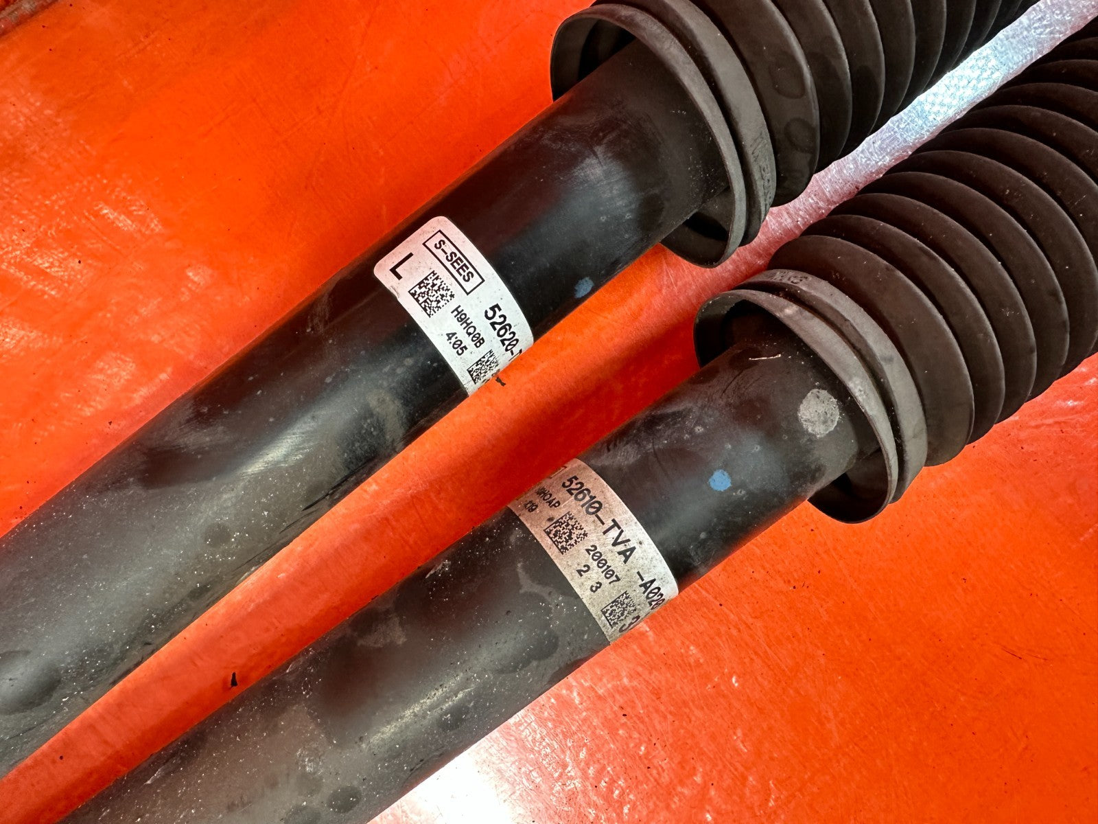 18 22 HONDA ACCORD 1.5L   REAR SHOCKS SHOCK ABSORBERS LEFT AND RIGHT OEM #32417