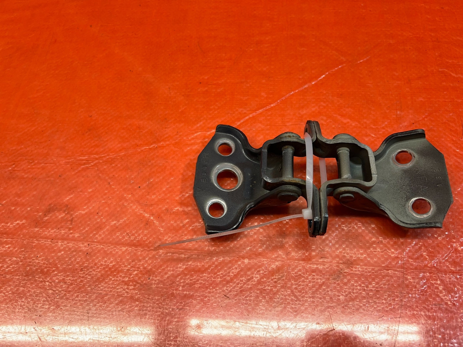 15 21 SUBARU WRX & STI PASSENGER RIGHT FRONT DOOR HINGE SET UPPER LOWER OEM 1706