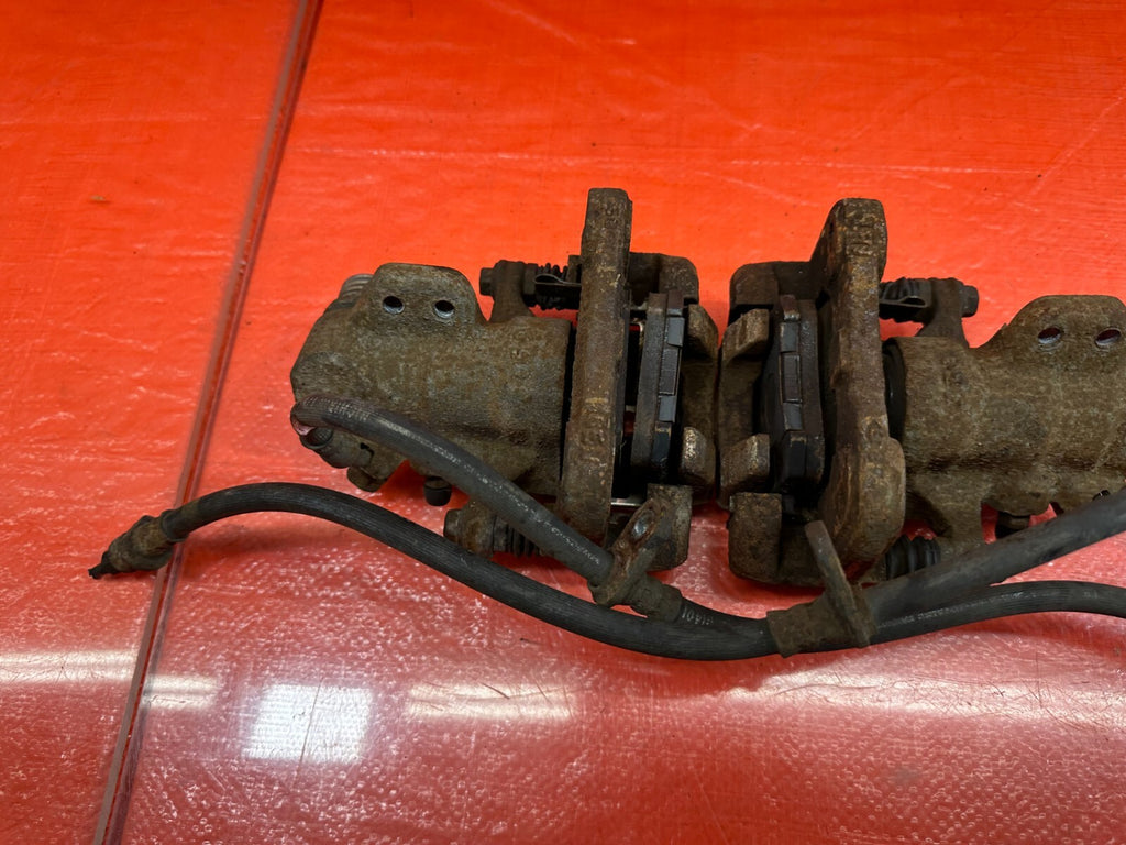 02 06 ACURA RSX BASE & TYPE S   REAR CALIPER SET CALIPERS LEFT & RIGHT OEM #21111