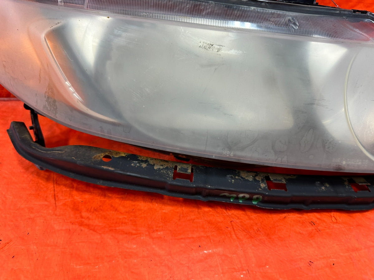 06-08 HONDA CIVIC SEDAN - RIGHT HEADLIGHT HEADLAMP W/ BRACKET COMPLETE OEM #3006
